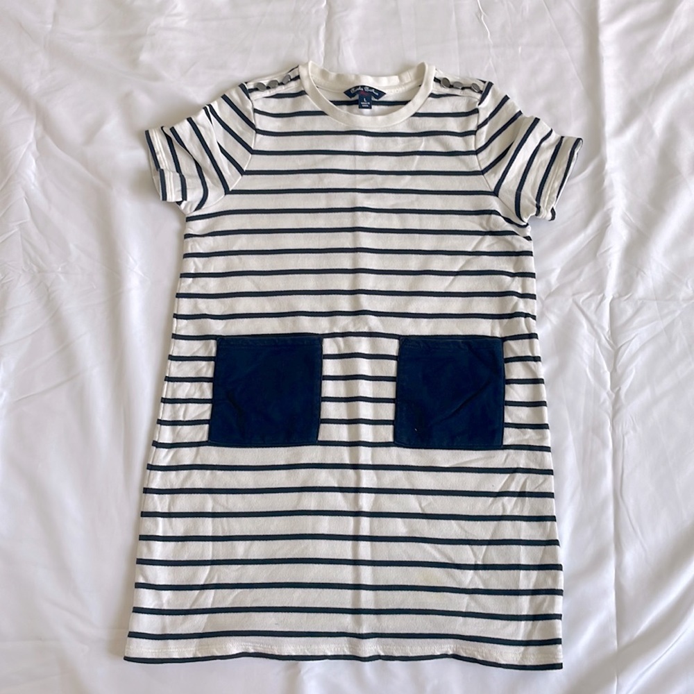This is a dress that works as a casual and fancy dress.